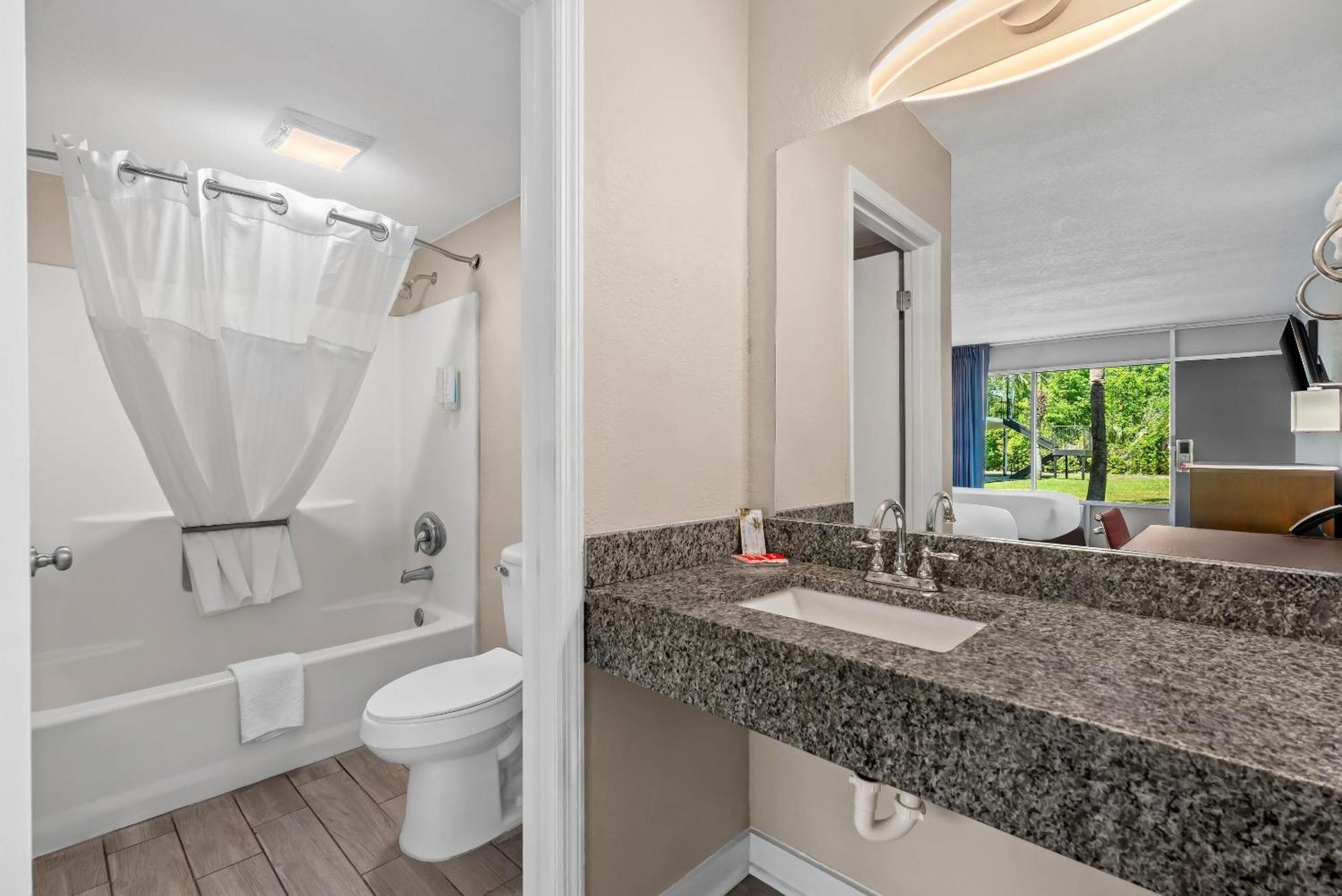 Econo Lodge Jennings Екстериор снимка