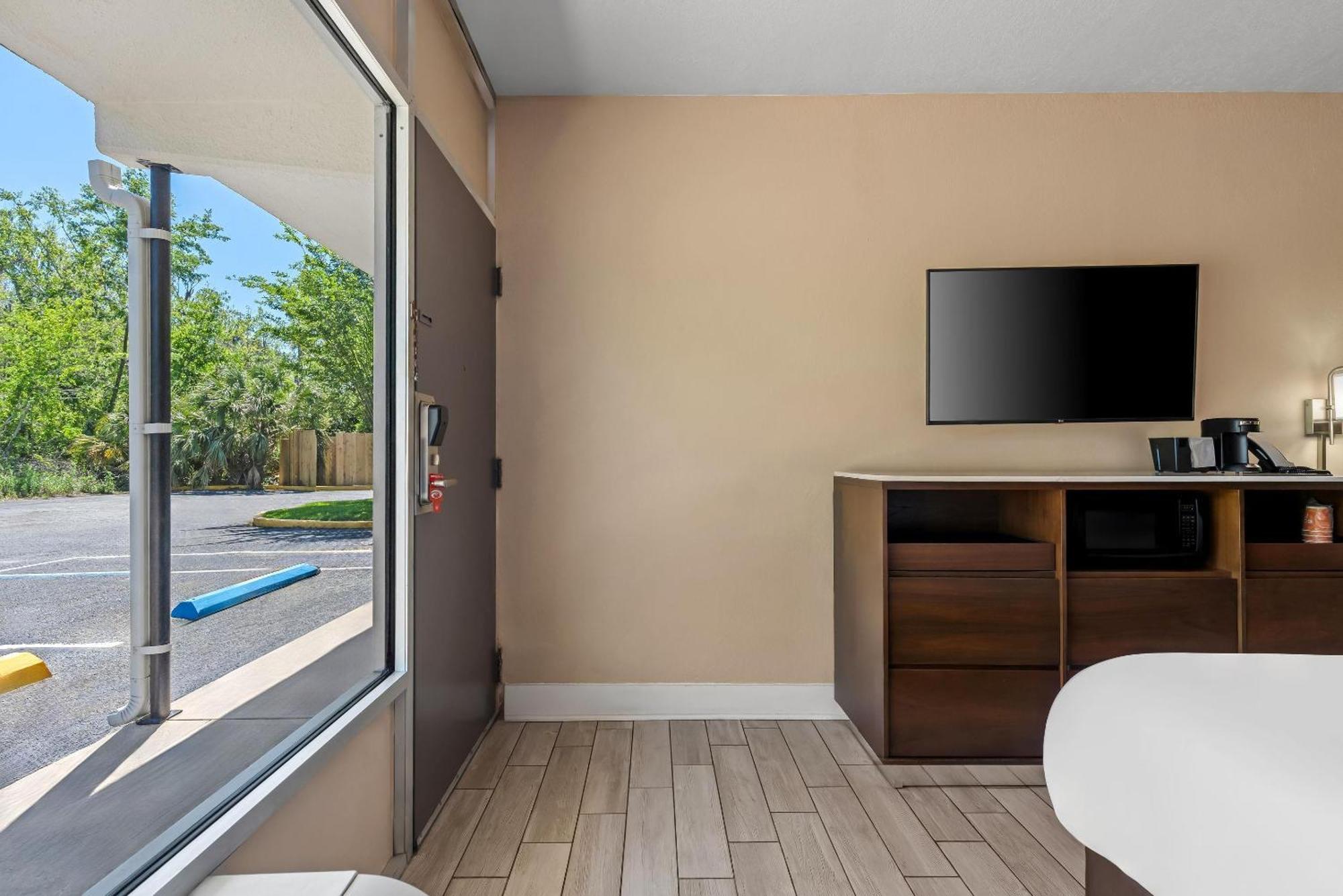 Econo Lodge Jennings Екстериор снимка