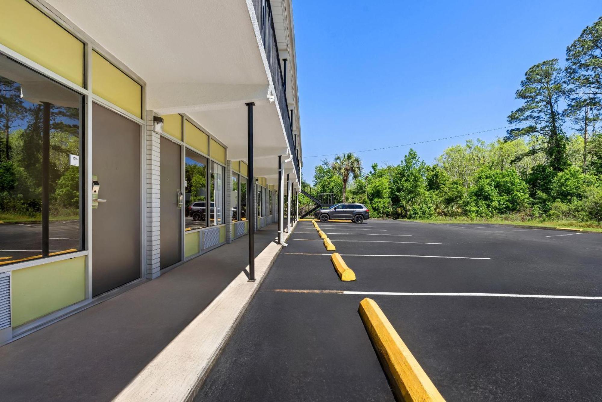 Econo Lodge Jennings Екстериор снимка